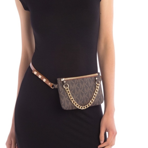 Michael Kors Handbags - Michael Kors Fannie Pack